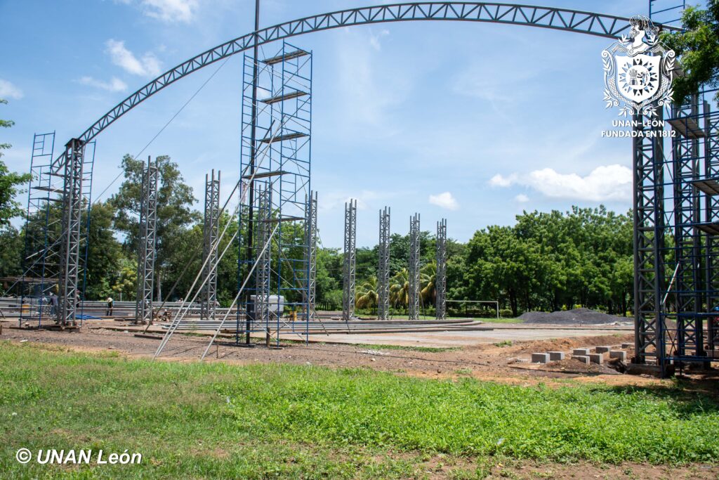 Construcción Polideportivo Cmte. Hugo Chávez