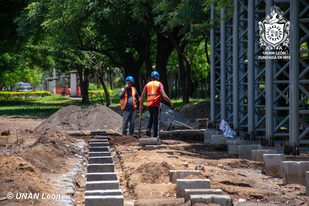 Construcción Polideportivo Cmte. Hugo Chávez